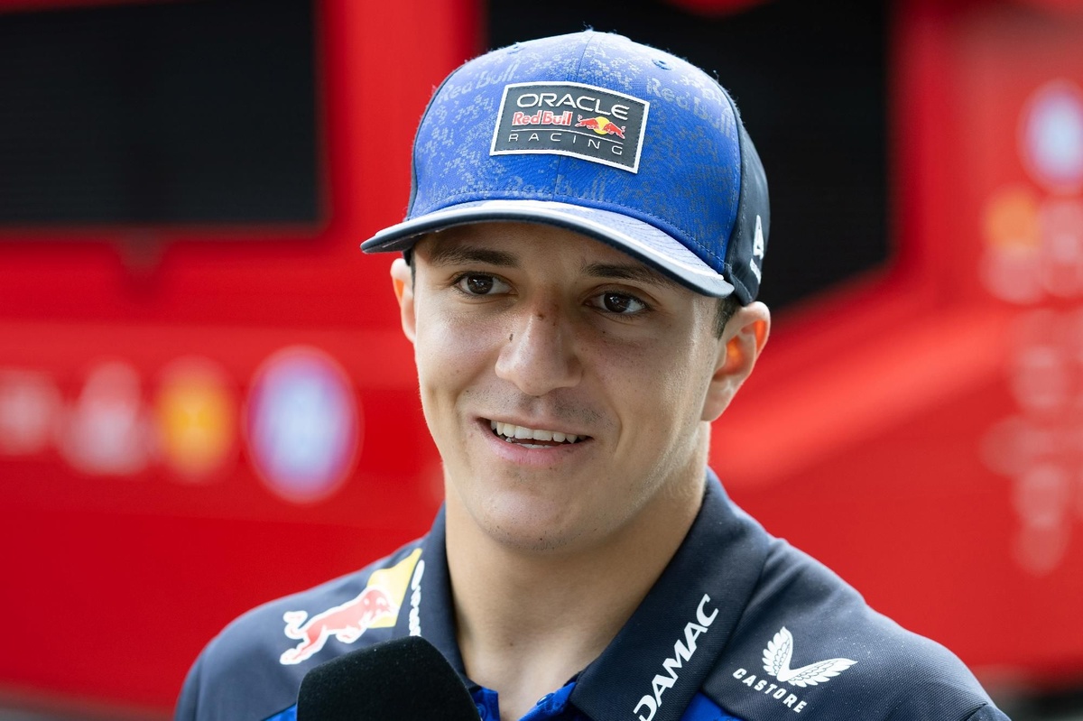 Hadjar spreekt van 'cultuurschok' na overstap van Racing Bulls naar Red Bull
