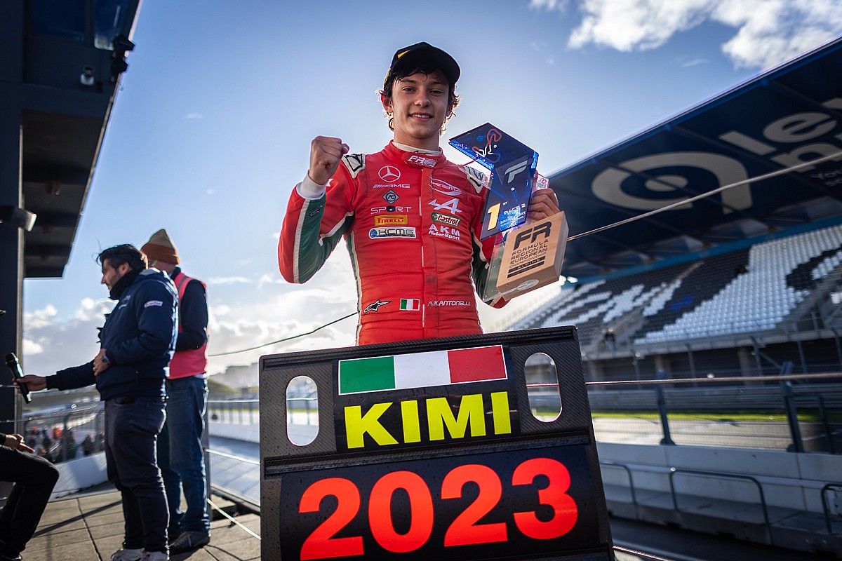 Mercedes wil het rustig aan doen met Antonelli: 