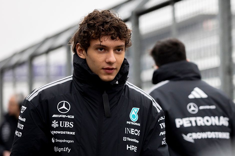 Andrea Kimi Antonelli ongedeerd na auto-ongeluk in San Marino