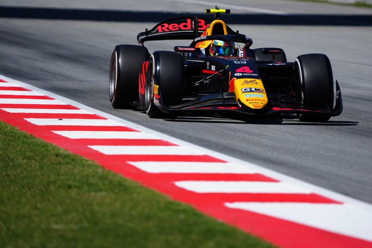 FIA keurt verzoek van Red Bull goed: Lindblad krijgt vervroegd F1-superlicentie
