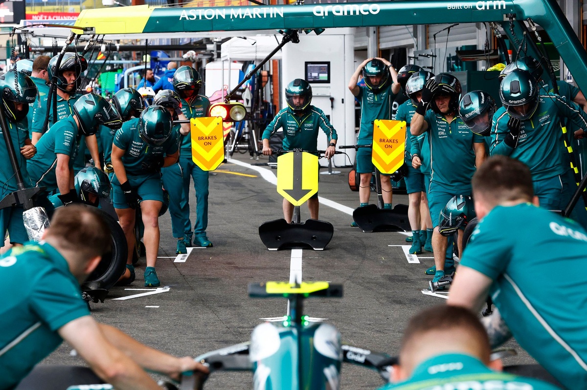 Uitgelegd: de gevaarlijkste plek in de pitstraat tijdens een F1-race