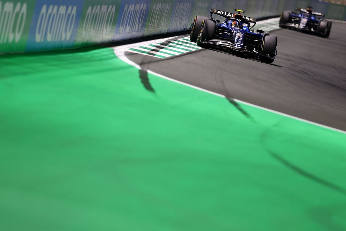 F1 GP Jeddah bewijst waarom Williams hemel en aarde bewoog om Sainz binnen te halen