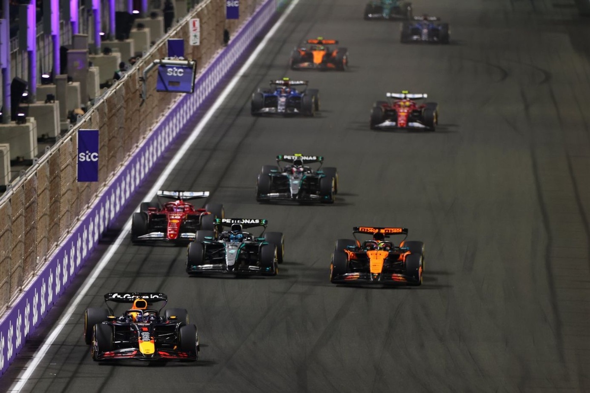 F1-teambazen verdeeld over mogelijke aanpassing elektrische output 2026-motoren