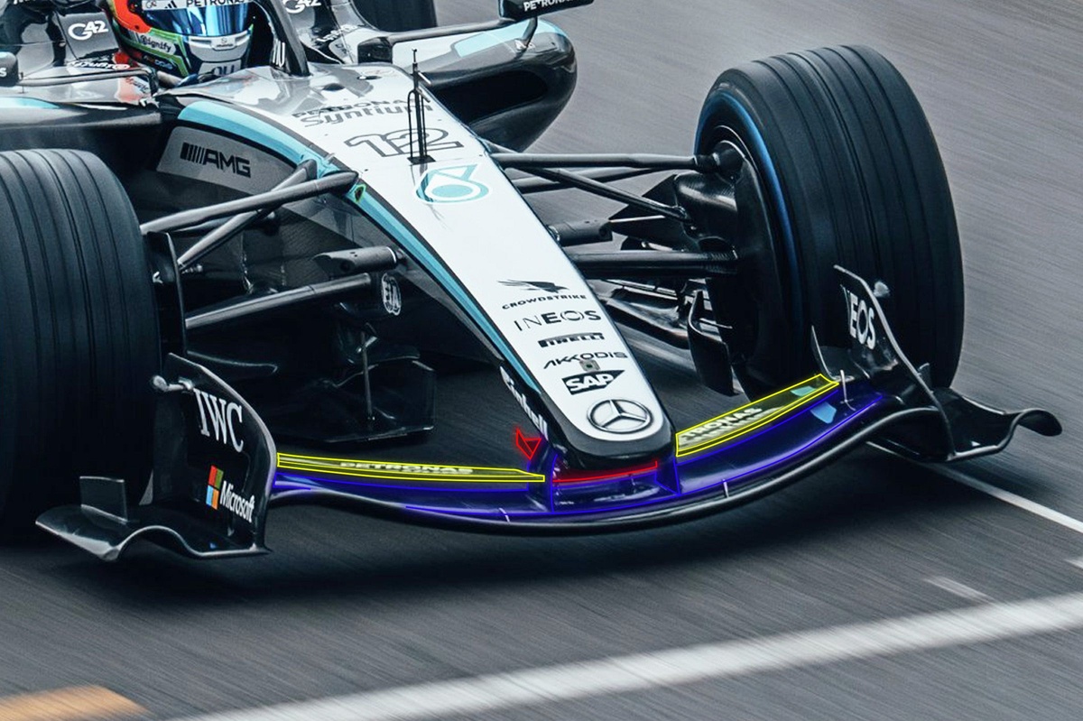 Mercedes verrast met unieke voorvleugel tijdens F1-shakedown in Barcelona