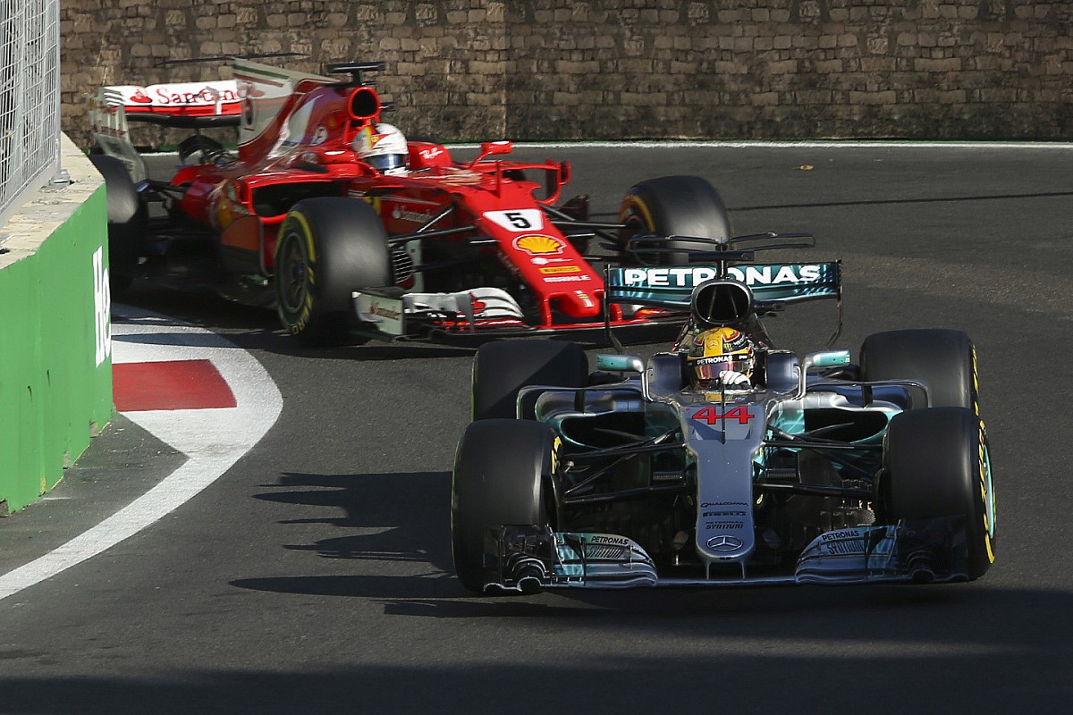 Vettel: Relatie met Hamilton juist beter geworden na botsing in Baku