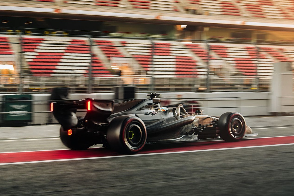 F1-update: De 2026-auto's technisch onder de loep, Verstappen voorzichtig positief