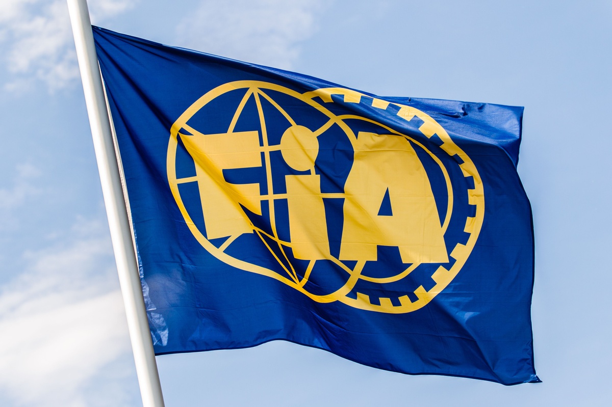 FIA zet opnieuw senior bestuurder op non-actief
