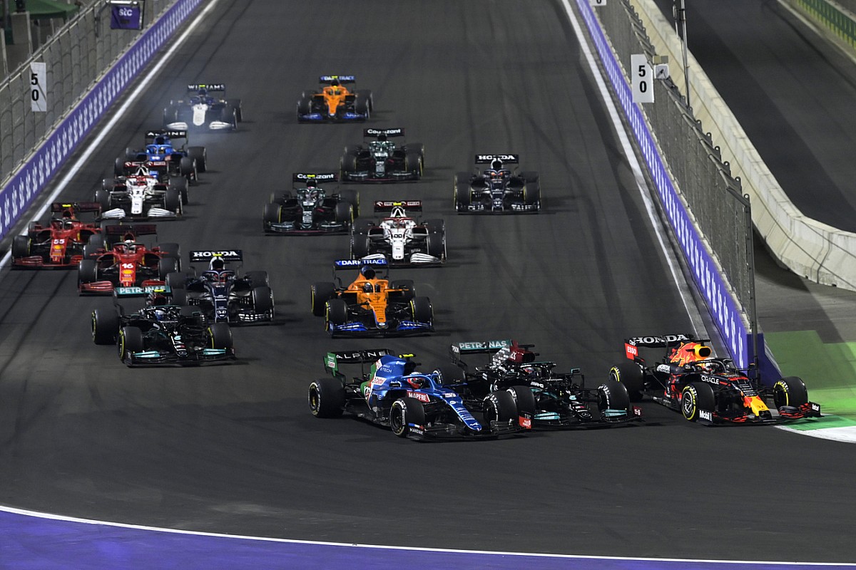 McLaren slingert nieuwe auto voor Formule 1-seizoen 2022 aan