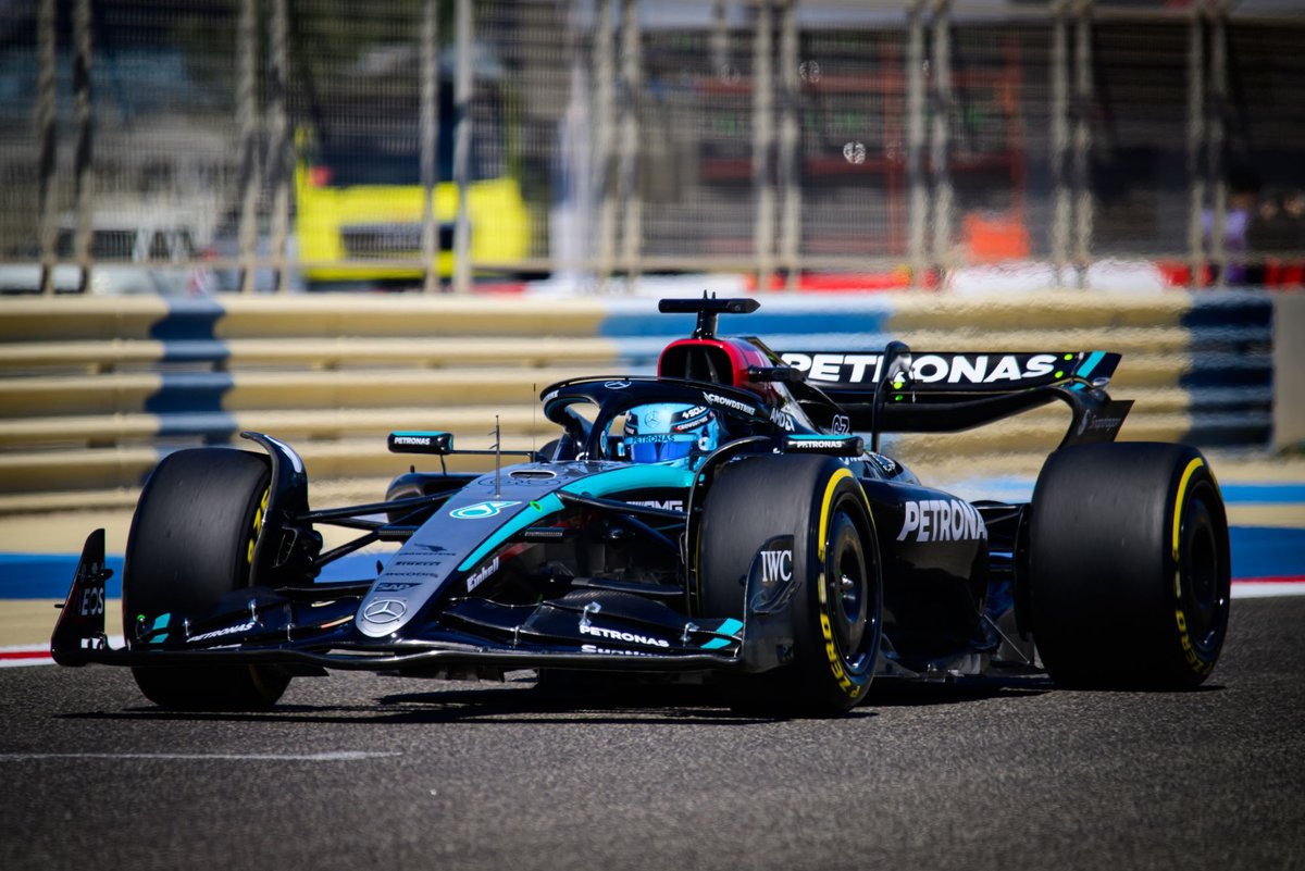 Russell: Mercedes F1-coureurs kunnen bochten aanvallen met W15