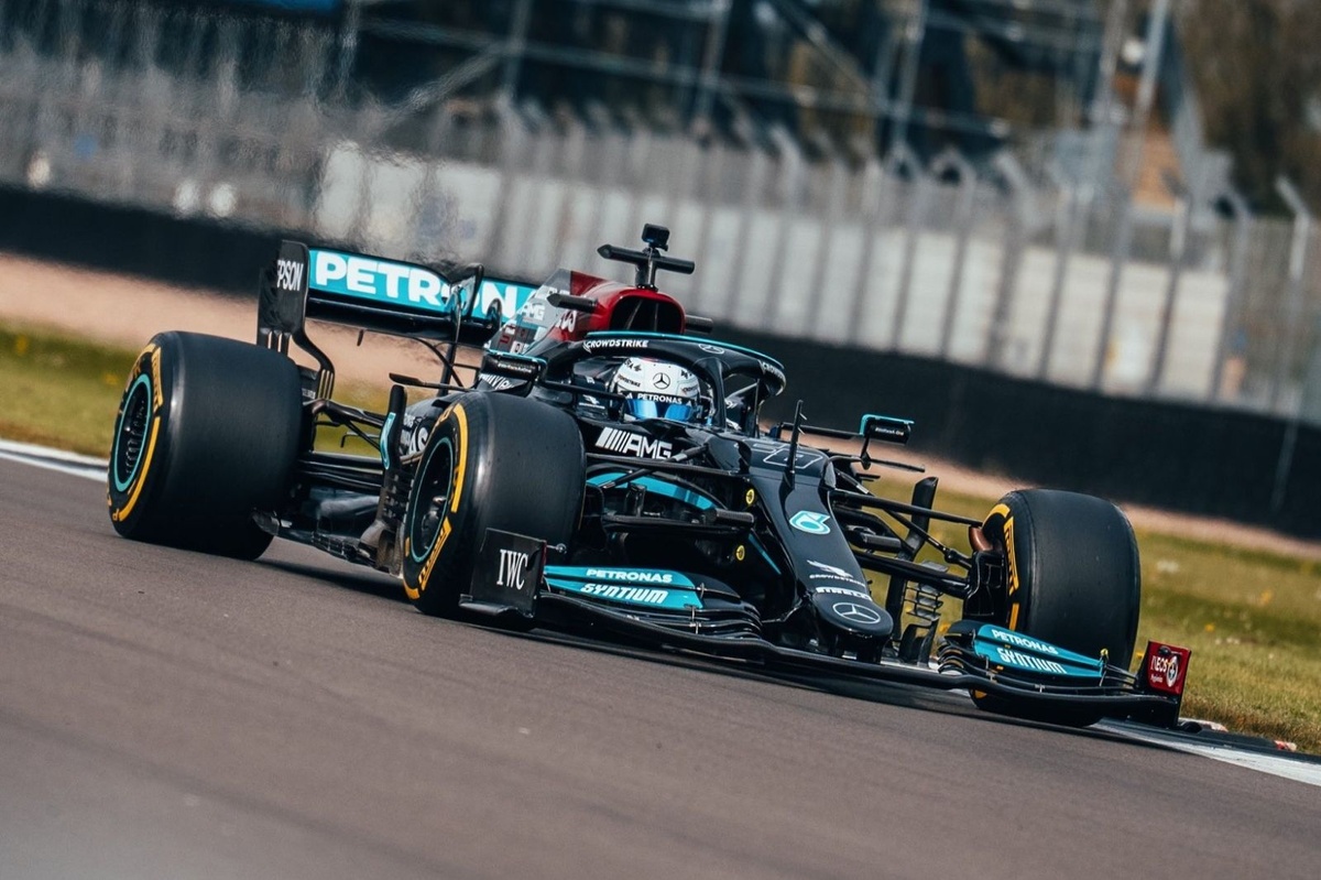 Kampioene F1 Academy voor het eerst in actie in Formule 1-auto