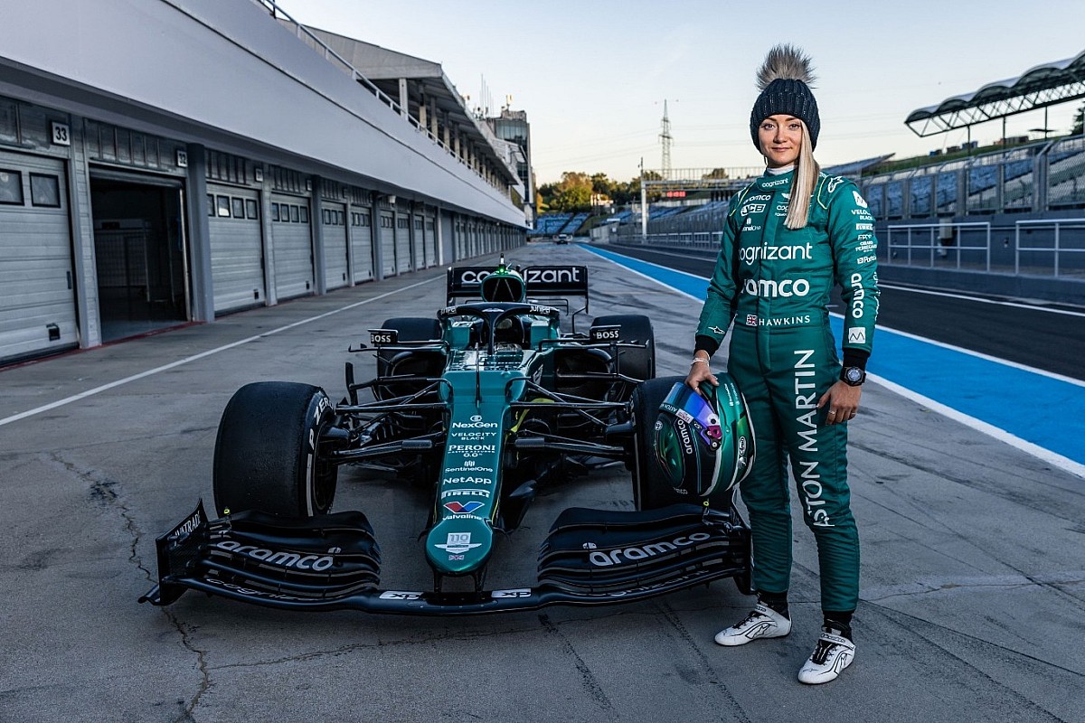 Jessica Hawkins werkt namens Aston Martin F1-test af op Hungaroring