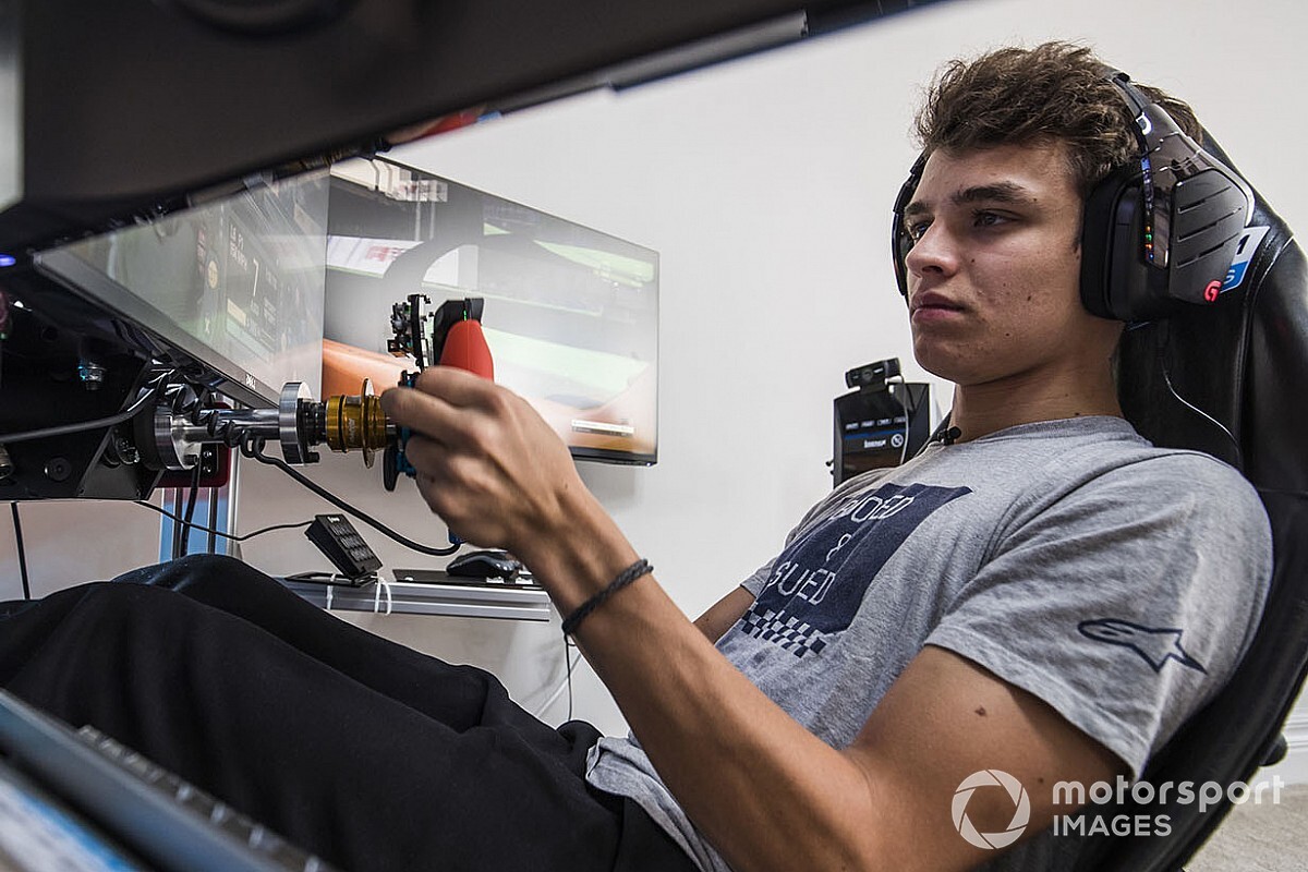 Kijktip van de dag Dit is de thuissimulator van Lando Norris