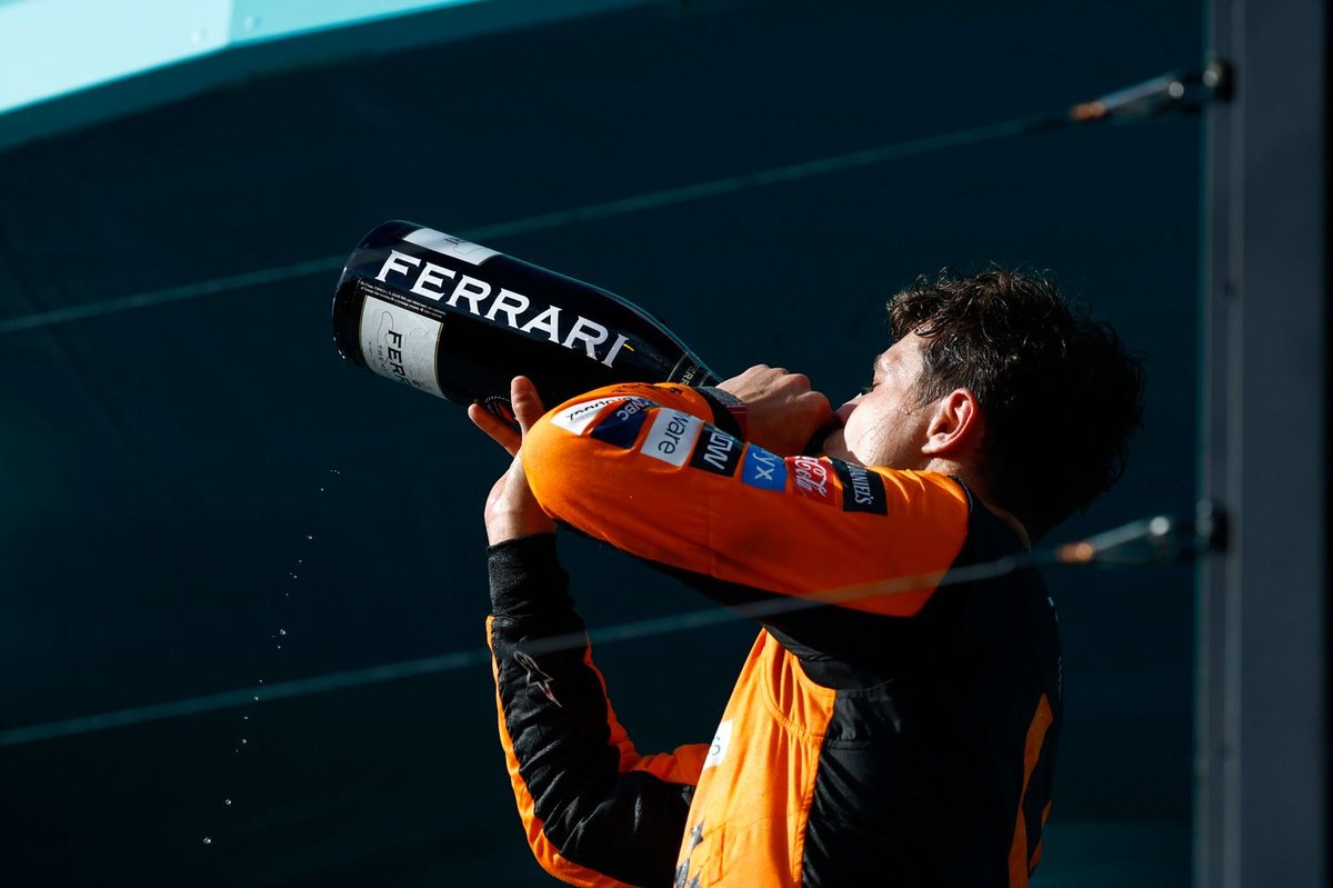 F1-collega’s feliciteren Lando Norris met eerste GP-overwinning