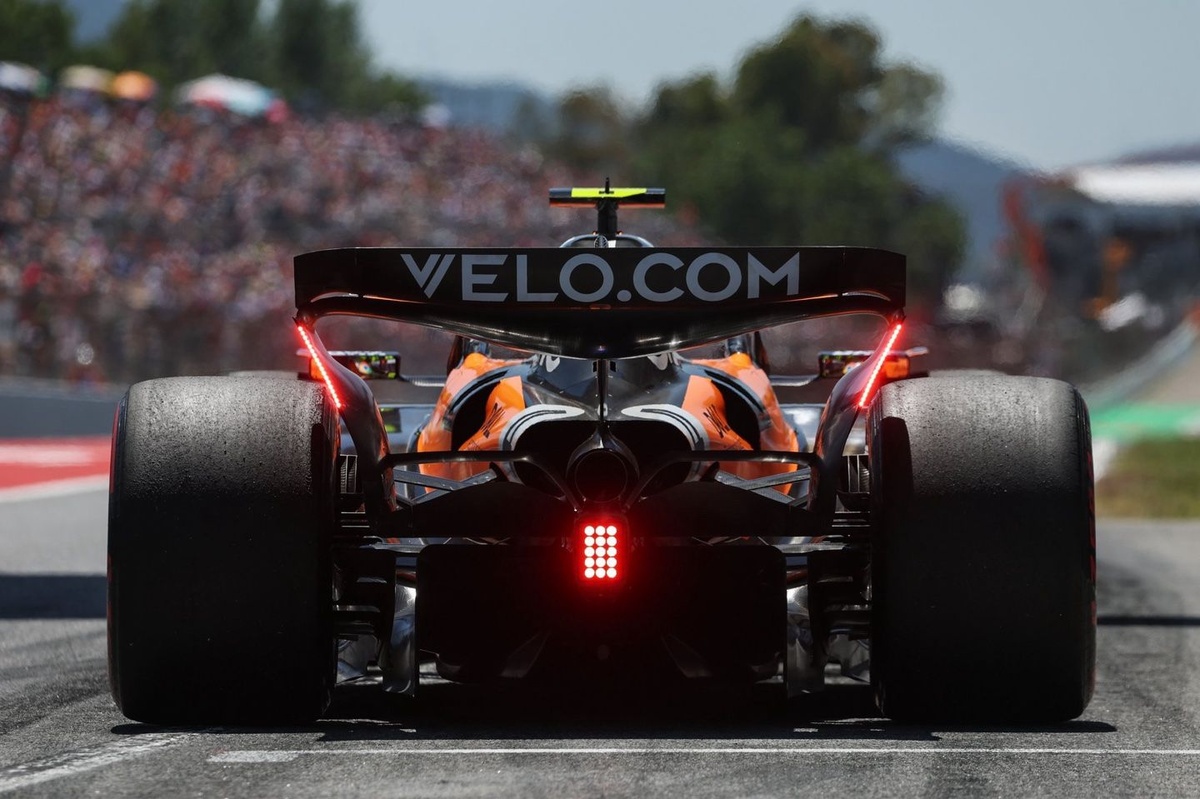 Driver of the Day Norris tot zijn eigen verbazing naar P2 in F1-race China