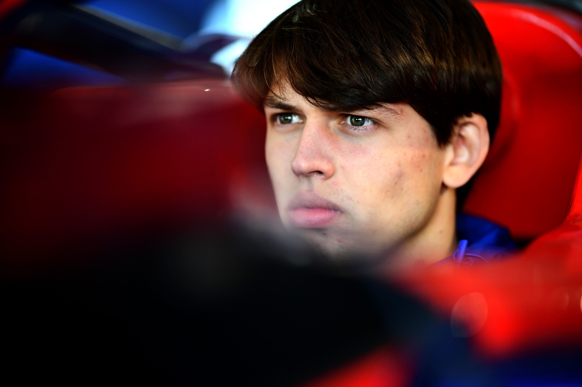 Laurens van Hoepen rijdt eerste F1-meters tijdens test met Williams