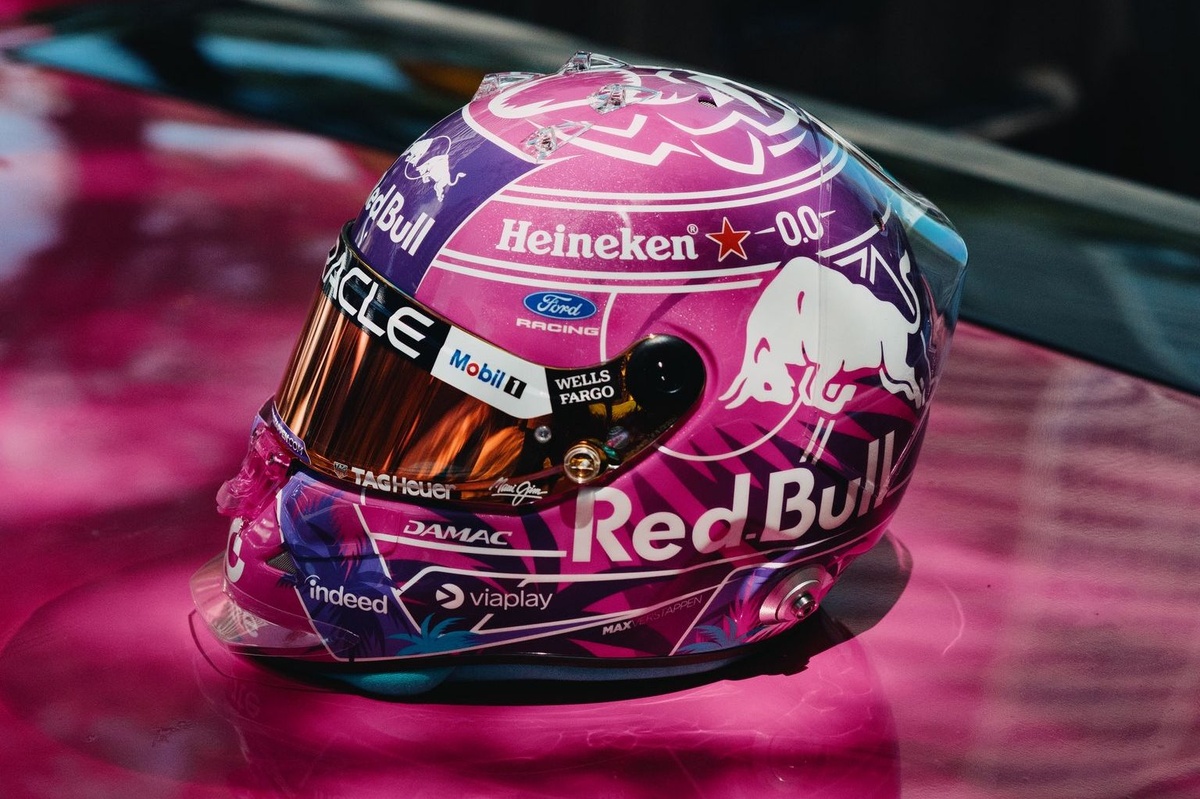 Max Verstappen onthult speciale helm voor F1 Miami: 