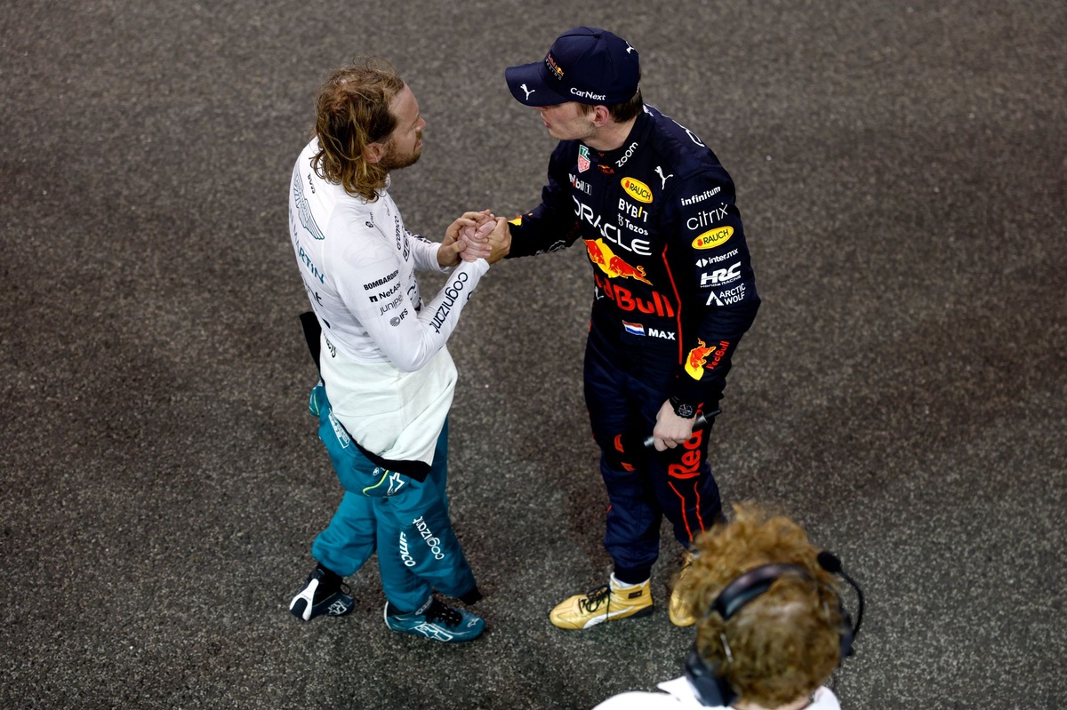 Vettel geniet van F1-prestaties Verstappen: “Heeft zichzelf beter onder controle”