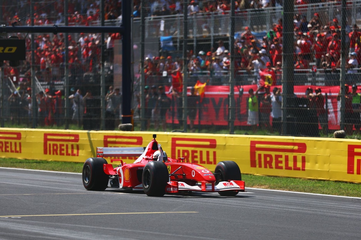 Sebastian Vettel mengt zich in debat over F1-regels voor 2026: 'We moeten combineren wat we mooi vinden'