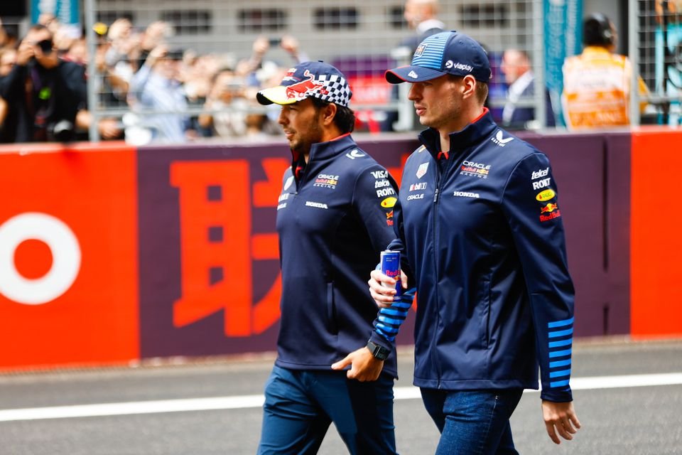 Hill: Red Bull wanhopig op zoek naar wingman voor Verstappen