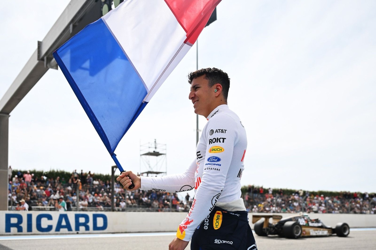 Hadjar steelt show tijdens Grand Prix de France Historique