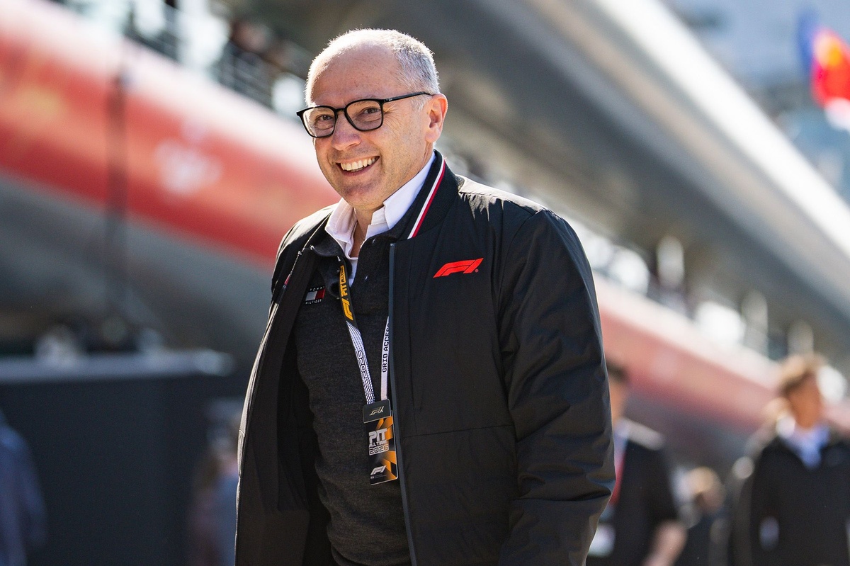 Column: Waar F1-baas Domenicali groei ziet, zien fans een probleem