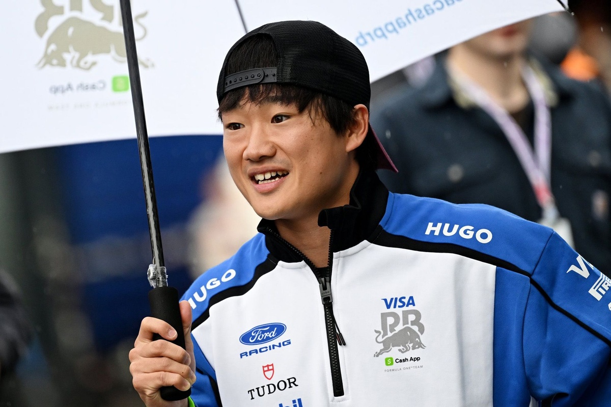 Yuki Tsunoda kreeg op het strand telefoontje over verrassende F1-rentree